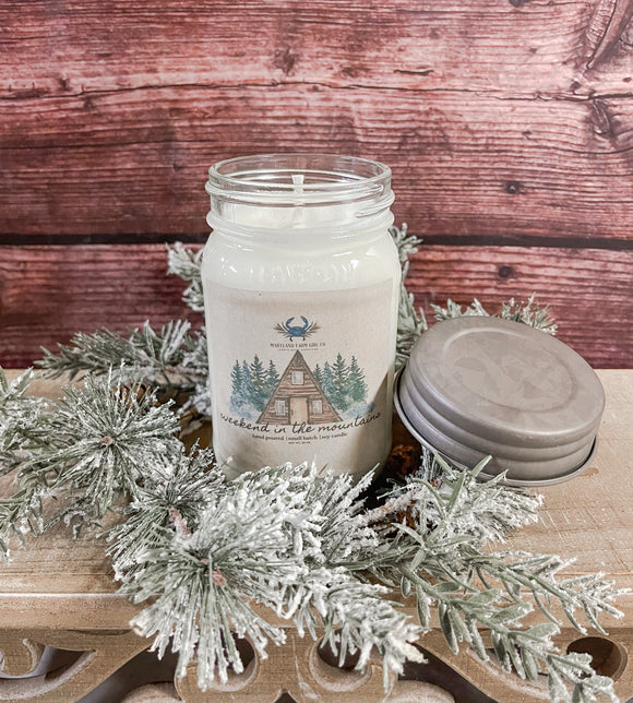 Weekend in the mountains scented soy candle